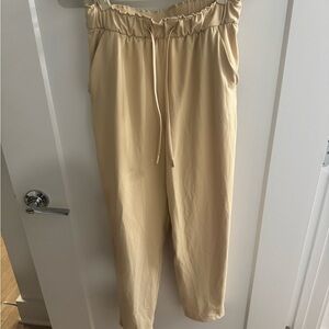 Cream lululemon Drawstring joggers